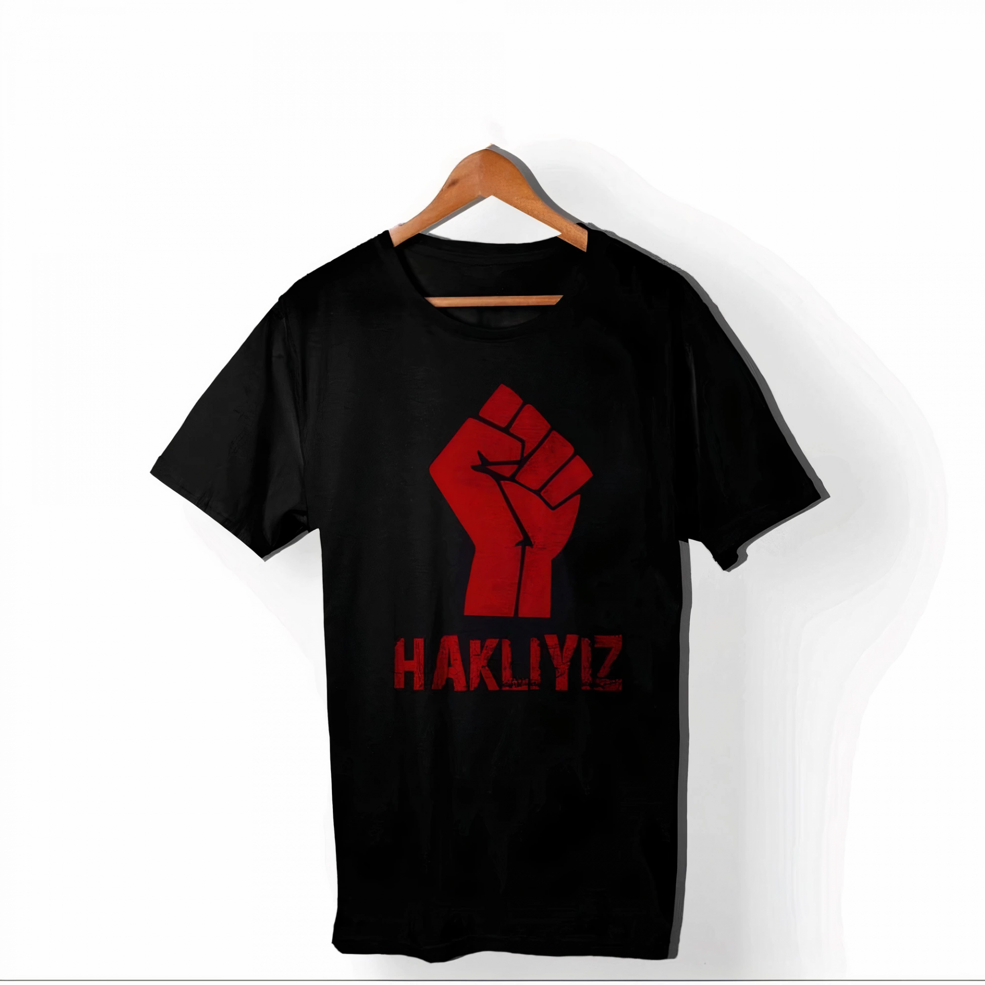 1-mayis-emekcilerimiz-icin-ozel-tasarim-hakliyiz-baskili-t-shirt-siyah-37837237-sw2000sh2000 1 Mayıs Emek ve Dayanışma Günü HAKLIYIZ Baskılı Bisiklet Yaka T-shirt - Siyah