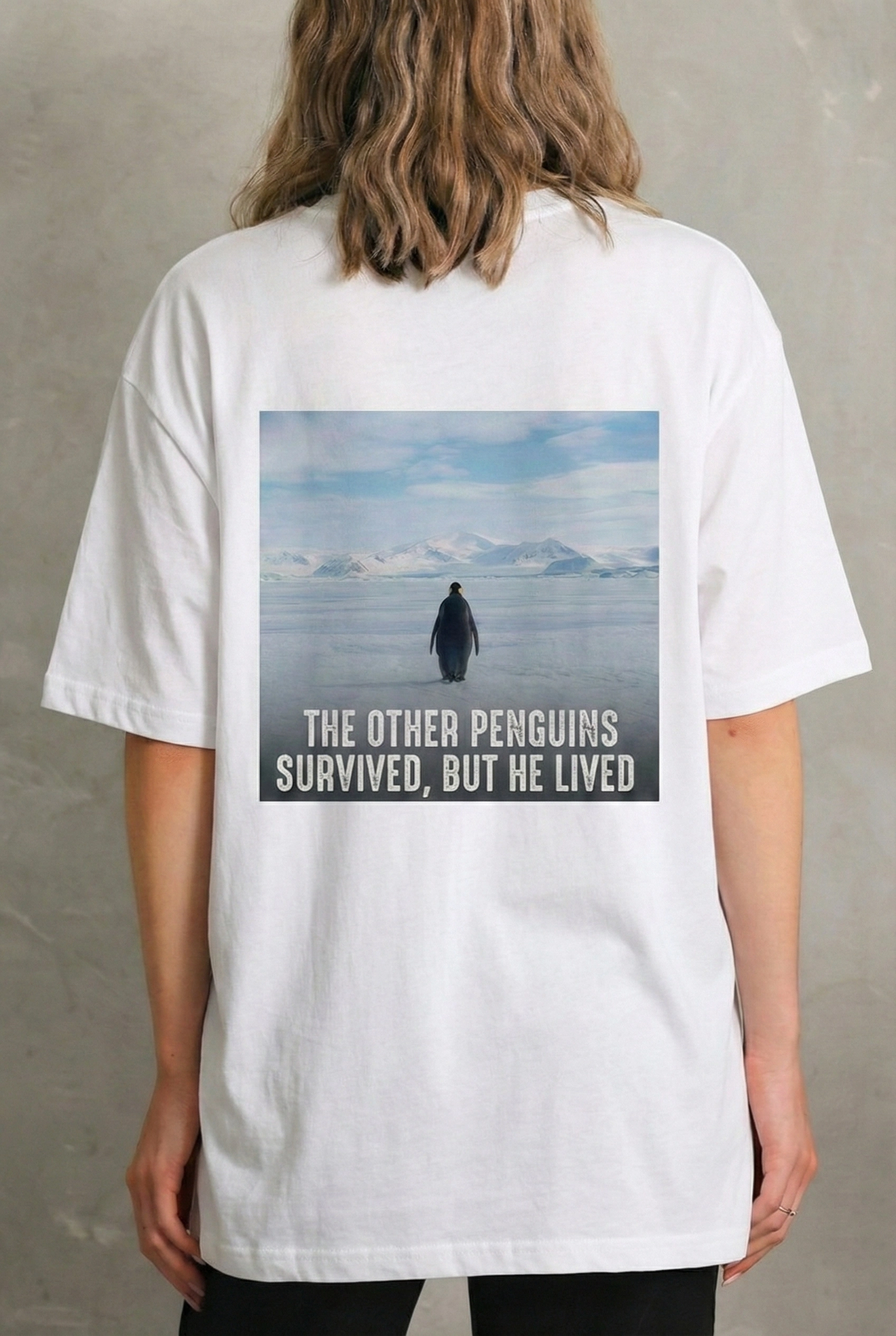 697b4f976128d-71486435-sw1696sh2528 Kadın T-Shirt Penguen Baskılı Bisiklet Yaka Kısa kol yazlık Tişört - Beyaz - Görsel 2