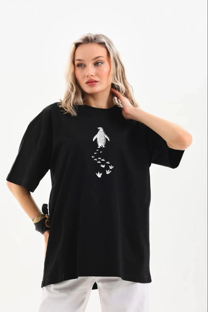 697b62fb372b9-16005088-sw800sh1200 Kadın T-Shirt Penguen Baskılı Bisiklet Yaka Kısa kol yazlık Tişört - Siyah