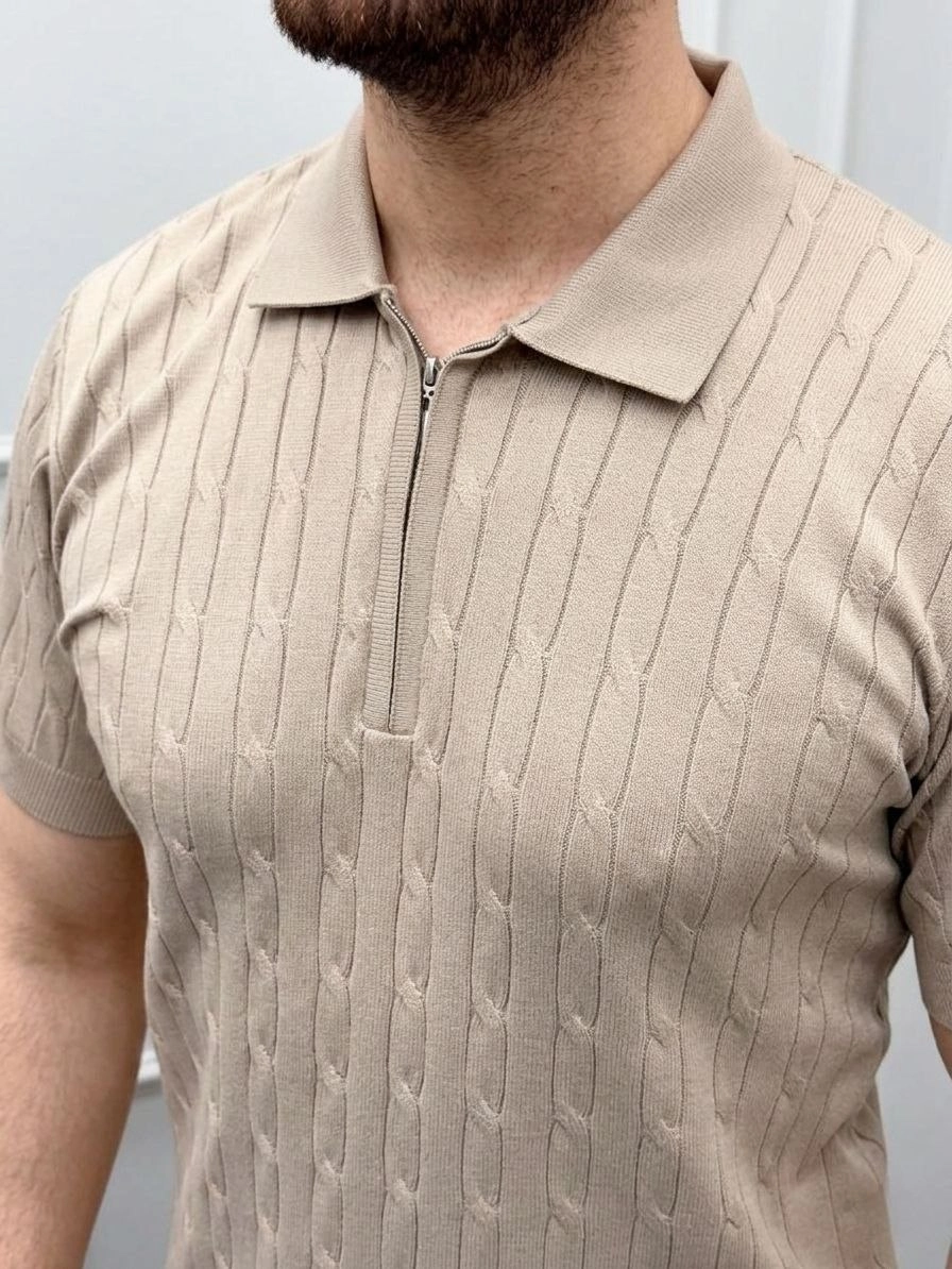 69c947d3114c4-51869641-sw896sh1194 Erkek Yazlık Triko Saç Örgü Tişört Kısa Kol Polo Yaka Fermuarlı T-Shirt - Bej