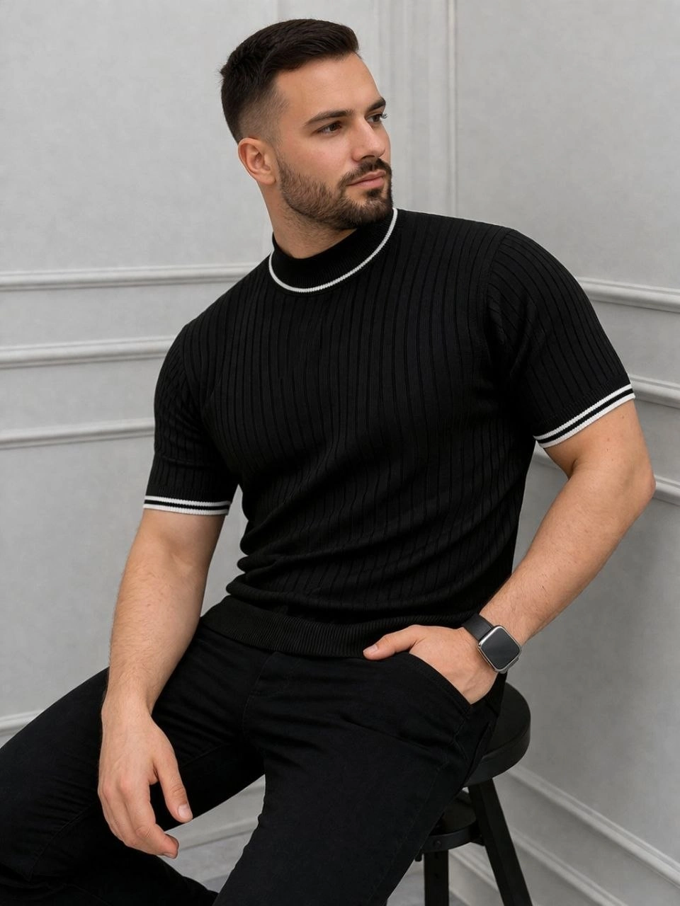 69c95488414aa-17311813-sw960sh1280 Erkek Fitilli Triko Dokuma Kısa Kol Tişört Yarım Boğaz Modern Yazlık T-Shirt - Siyah