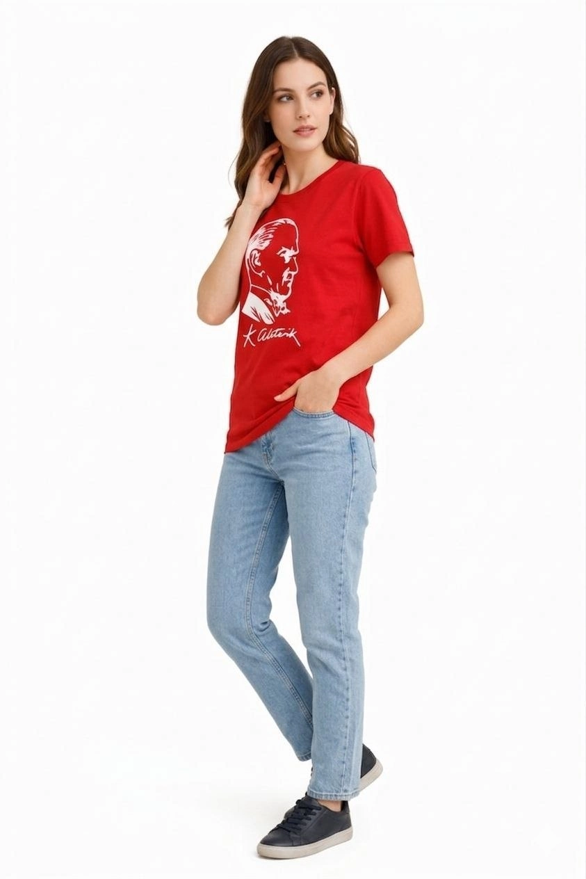 69db9aa630374-12909047-sw843sh1264 Kadın Atatürk Baskılı Tişört Kısa Kollu Bisiklet Yaka T-Shirt - Kırmızı - Görsel 2