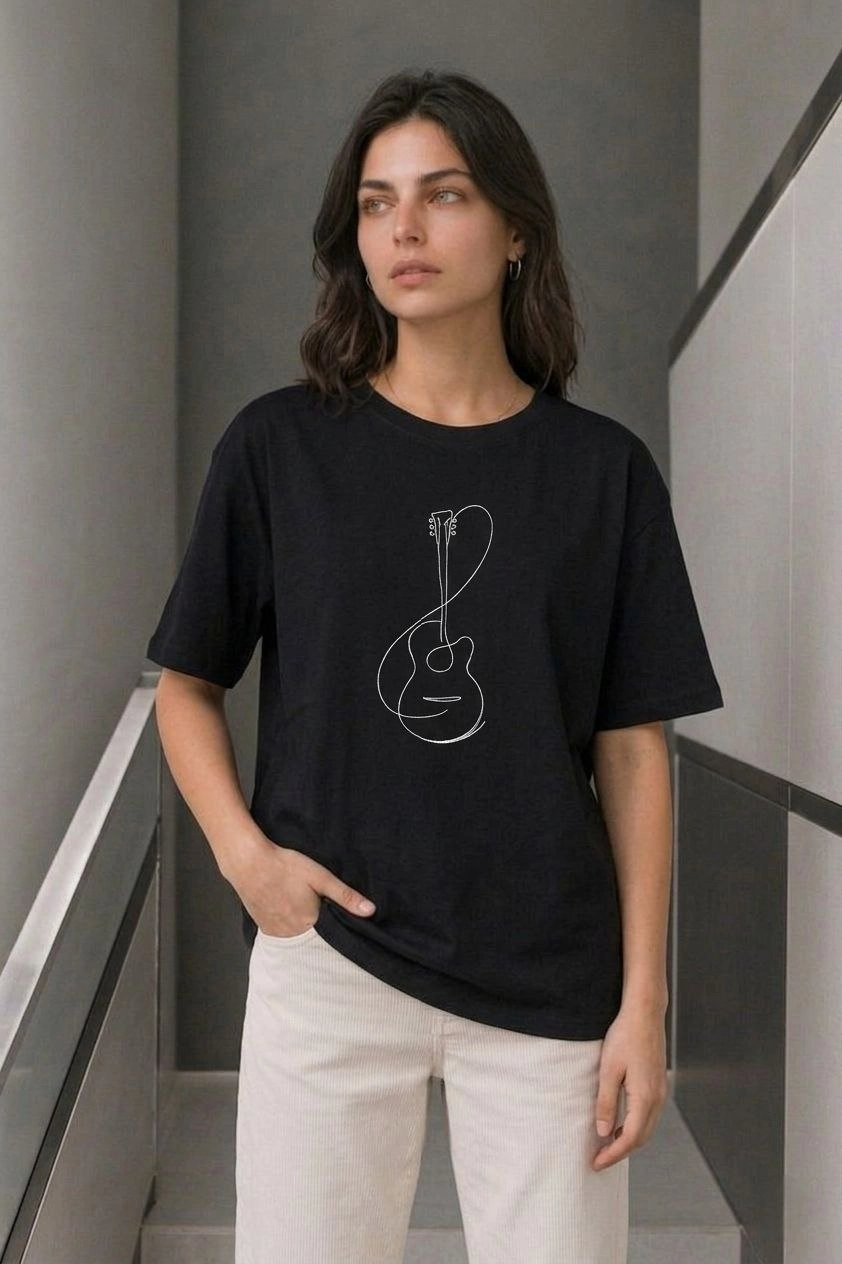 69f0cfd987954-38303176-sw842sh1264 Kadın Minimal Gitar Baskılı Tişört T-Shirt Yazlık Kısa Kol Bisiklet Yaka T-Shirt - Siyah