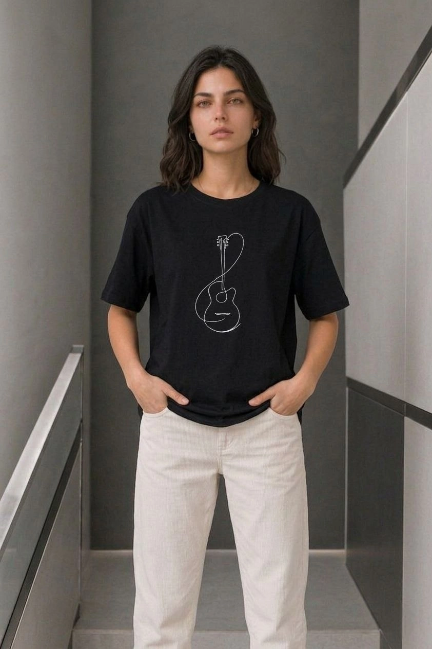 69f0cfd988967-88921375-sw842sh1264 Kadın Minimal Gitar Baskılı Tişört T-Shirt Yazlık Kısa Kol Bisiklet Yaka T-Shirt - Siyah - Görsel 2