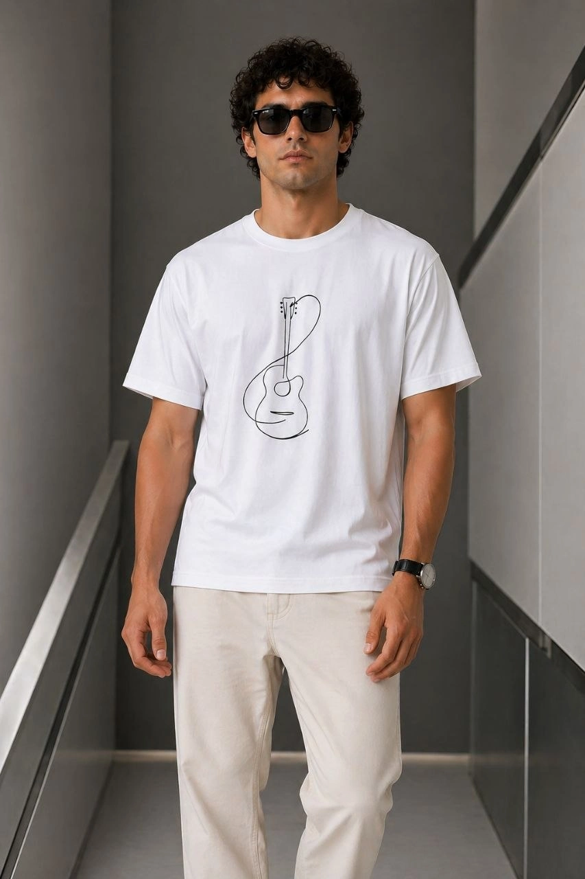 69f0db973dc36-10171518-sw853sh1280 Erkek Minimal Gitar Baskılı Tişört T-Shirt Yazlık Kısa Kol Bisiklet Yaka T-Shirt - Beyaz