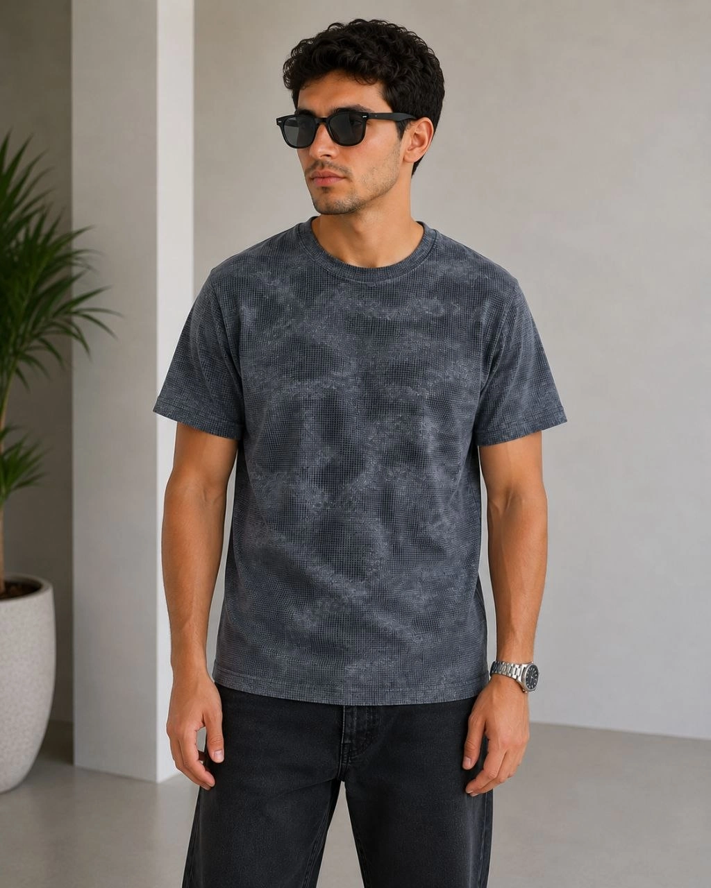 6a0b1b4eade1e-23393238-sw1024sh1280 Erkek Batik Desenli Tişört Bisiklet Yaka Kısa Kol Regular Fit T-shirt - Füme - Görsel 2