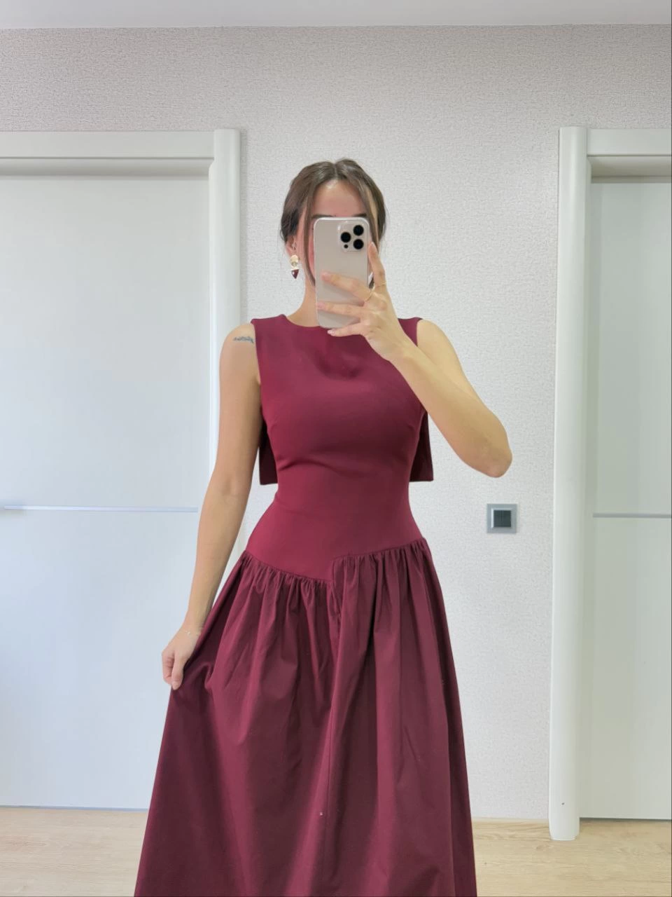 arkasi-kanatli-uzun-kadin-elbise-bordo-77415223-sw960sh1280 Krep Arkası Kanat Arka Ön Pens Detaylı Uzun Kadın Elbise - Bordo