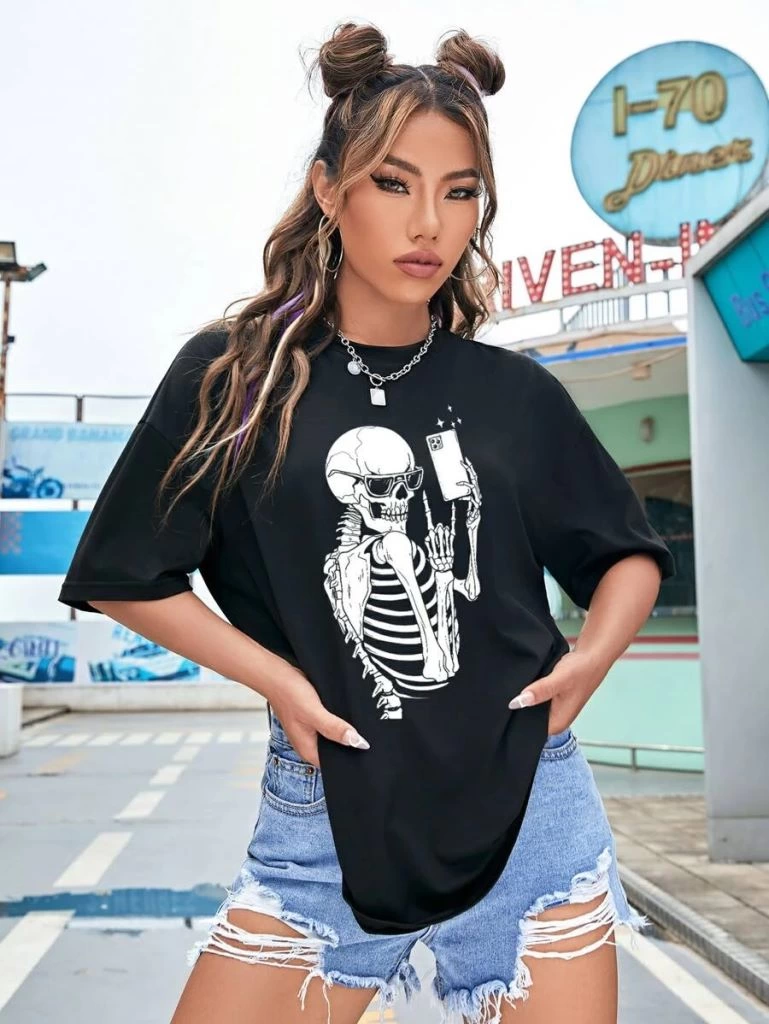 baskili-kadin-t-shirt-siyah-84928164-sw769sh1024 Kadın iskelet Baskılı T-Shirt Kısa Kol Bisiklet Yaka Oversize Tişört - Siyah