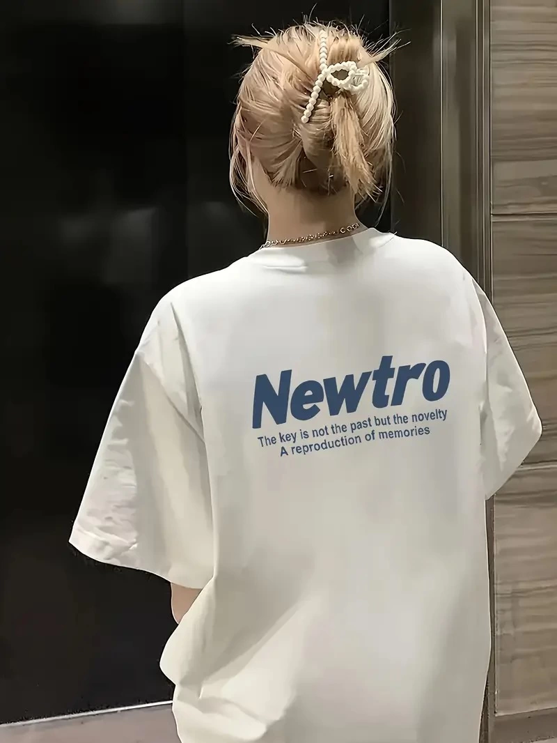 baskili-oversize-bisiklet-yaka-t-shirt-beyaz-71387034-sw800sh1066 Kadın Tişört Newtro Baskılı Oversize Bisiklet Yaka T-shirt - Beyaz