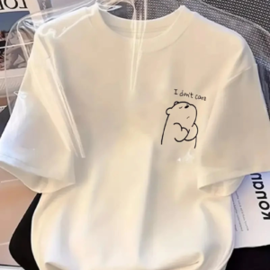 Kadın T-Shirt Kısa Kollu, "Umrumda Değil" Baskılı tişört - Beyaz