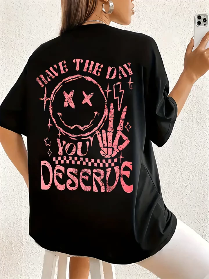 baskili-oversize-bisiklet-yaka-t-shirt-siyah-66568381-sw720sh960 Kadın Kısa Kol Yazlık Tişört Bisiklet Yaka Baskılı Oversize T-Shirt - Siyah