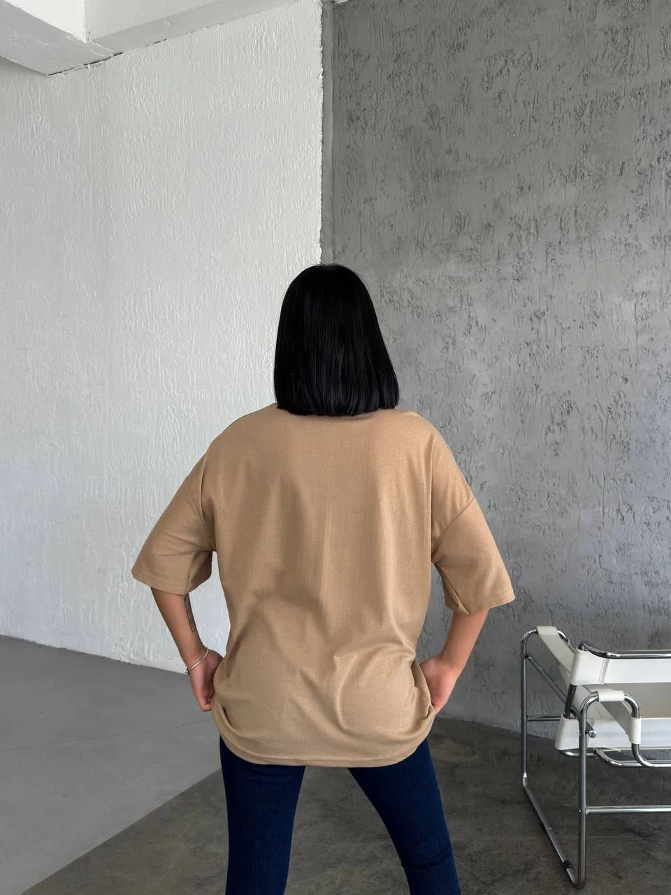 duz-biskilet-yaka-t-shirt-bej-41761439-sw960sh1280 Kadın Düz T-Shirt Kısa Kol Bisiklet Yaka Oversize Rahat Kalıp Günlük Tişört - Bej - Görsel 2