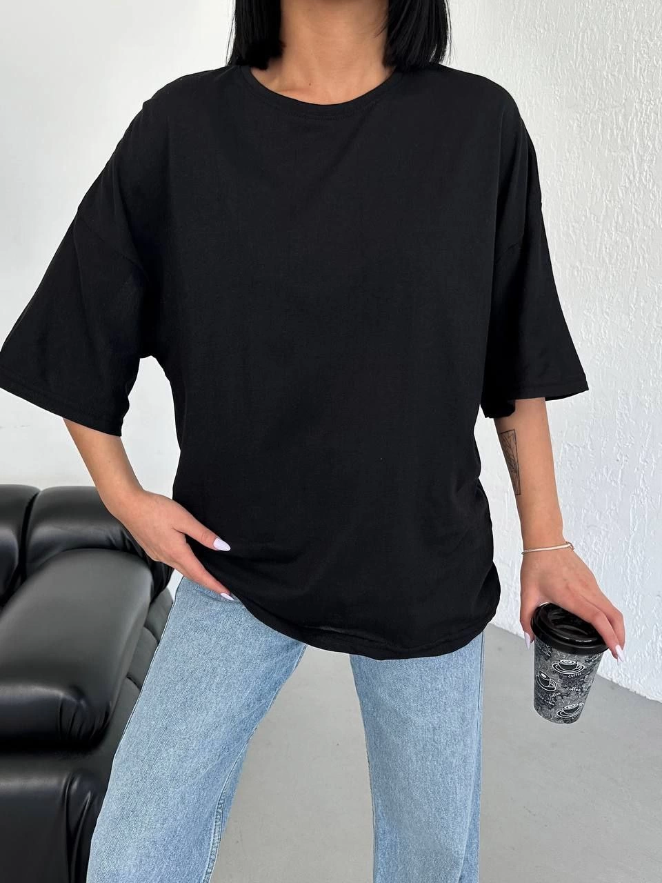 duz-biskilet-yaka-t-shirt-siyah-51744720-sw960sh1280 Kadın Düz T-Shirt Kısa Kol Bisiklet Yaka Oversize Tişört - Siyah