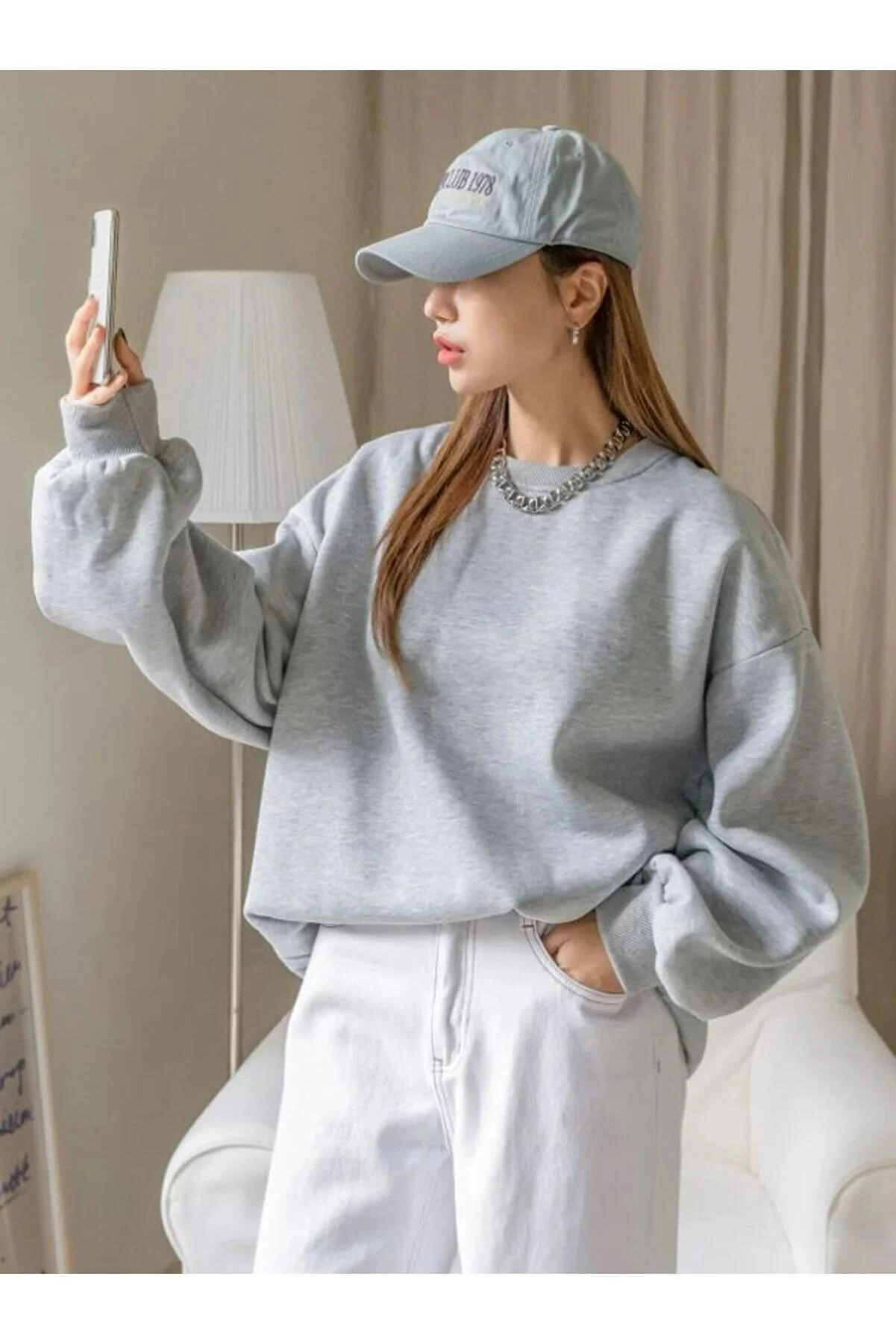 kadin-duz-bisiklet-yaka-sweat-gri-298582880-sw1201sh1801 Kadın 3 İplik Pamuklu Oversize Yarım Fermuarlı Yakalı Basic Sweatshirt - Gri - Görsel 2