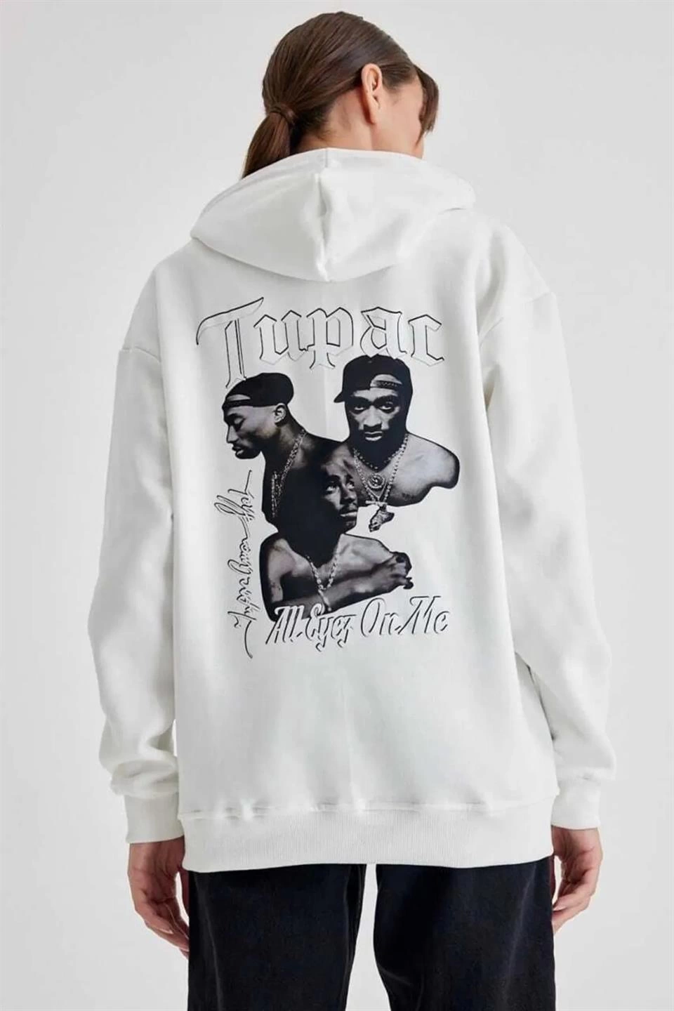 kadin-kapusonlu-sirt-baskili-uc-iplik-oversize-sweatshirt-beyaz-256791331-sw960sh1440 Kadın Oversize Kapüşonlu Cepli TUPAC Baskılı 3 İplik Pamuklu Hoodie Sweatshirt - Beyaz - Görsel 2