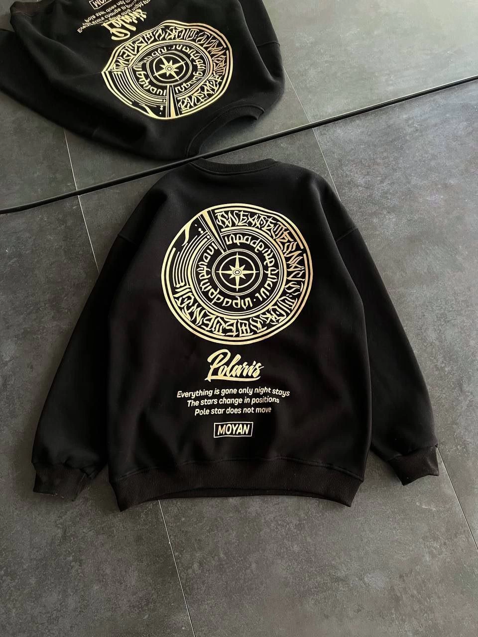 kislik-bisiklet-yaka-on-ve-arka-baskili-sweatshirt-siyah-20798056-sw960sh1280 Kadın 3 iplik Pamuklu Bisiklet Yaka Baskılı SweatShirt - Siyah - Image 2