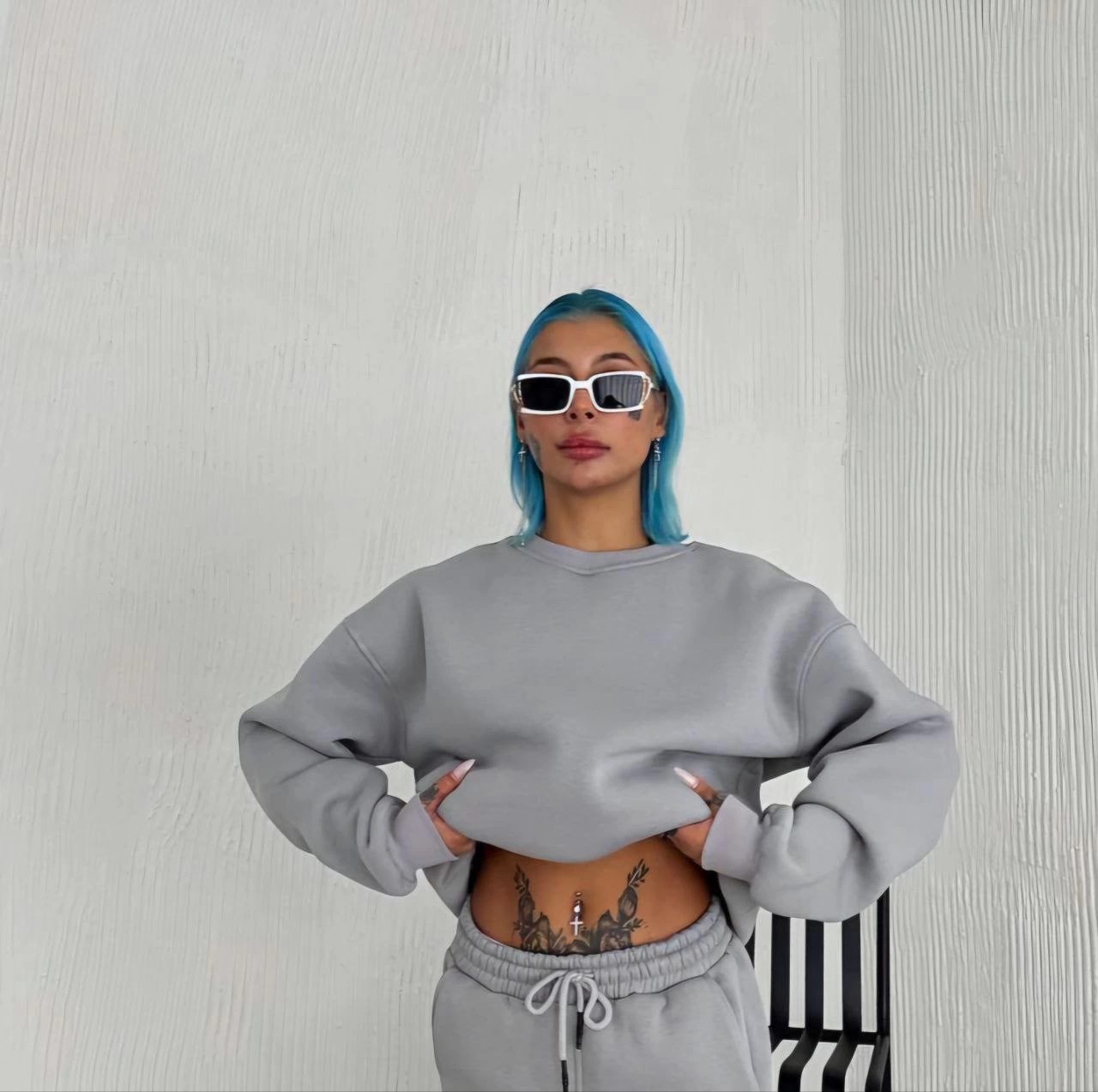 kislik-bisiklet-yaka-uc-iplik-basic-sweatshirt-gri-92938514-sw1280sh1273 Kadın Bisiklet Yaka 3 İplik Pamuklu Basic SweatShirt - Gri