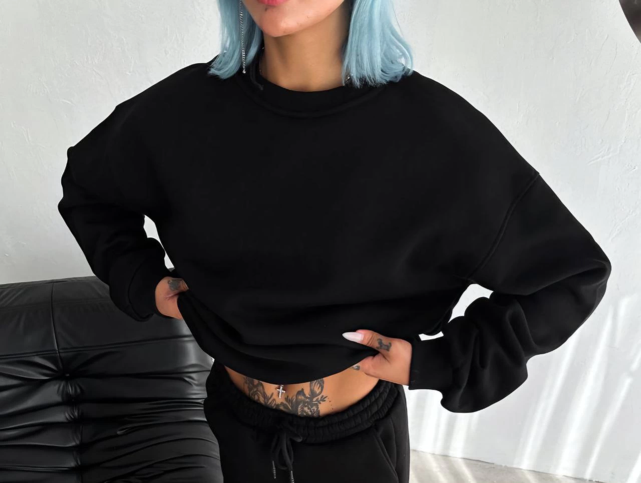 kislik-bisiklet-yaka-uc-iplik-basic-sweatshirt-siyah-38388976-sw1280sh964 Kadın Bisiklet Yaka 3 İplik Pamuklu Basic SweatShirt - Siyah