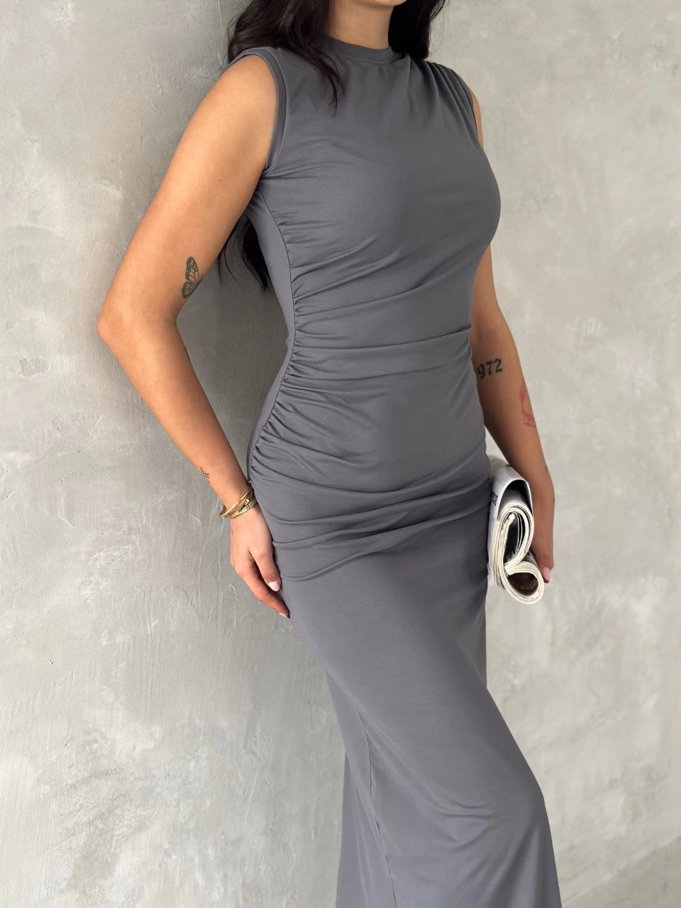 kolsuz-yirtmacli-uzun-maxi-boy-elbise-gri-2063556-sw960sh1280 Kadın Kolsuz Yırtmaçlı Uzun maxı boy Elbise - Gri
