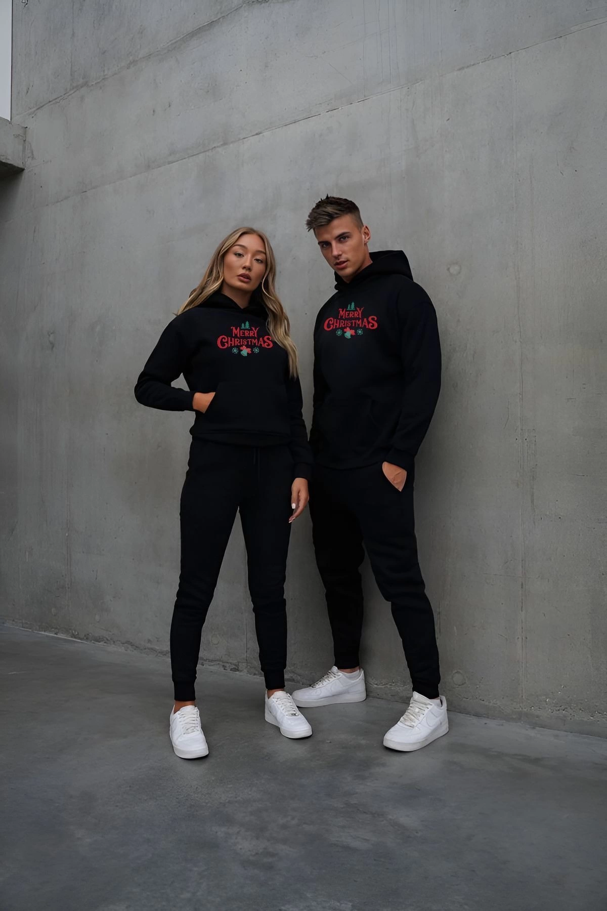 merry-christmas-sweatshirt-hodie-siyah-25305895-sw1200sh1800 Yılbaşı Merry Christmas Baskılı Oversize Kapüşonlu Sweatshirt Hoodie - Siyah - Görsel 2