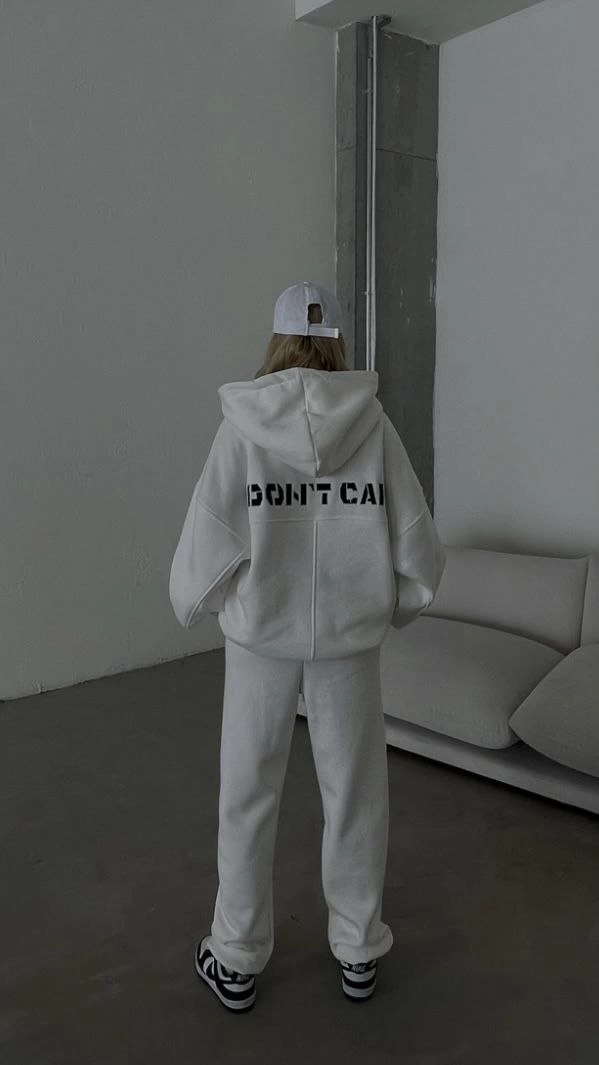 nakis-islemeli-uc-iplik-sweat-takim-beyaz-66819750-sw599sh1065 Kadın Nakış İşlemeli 3 İplik Pamuklu Sweat Alt-Üst Takım- Beyaz - Görsel 2