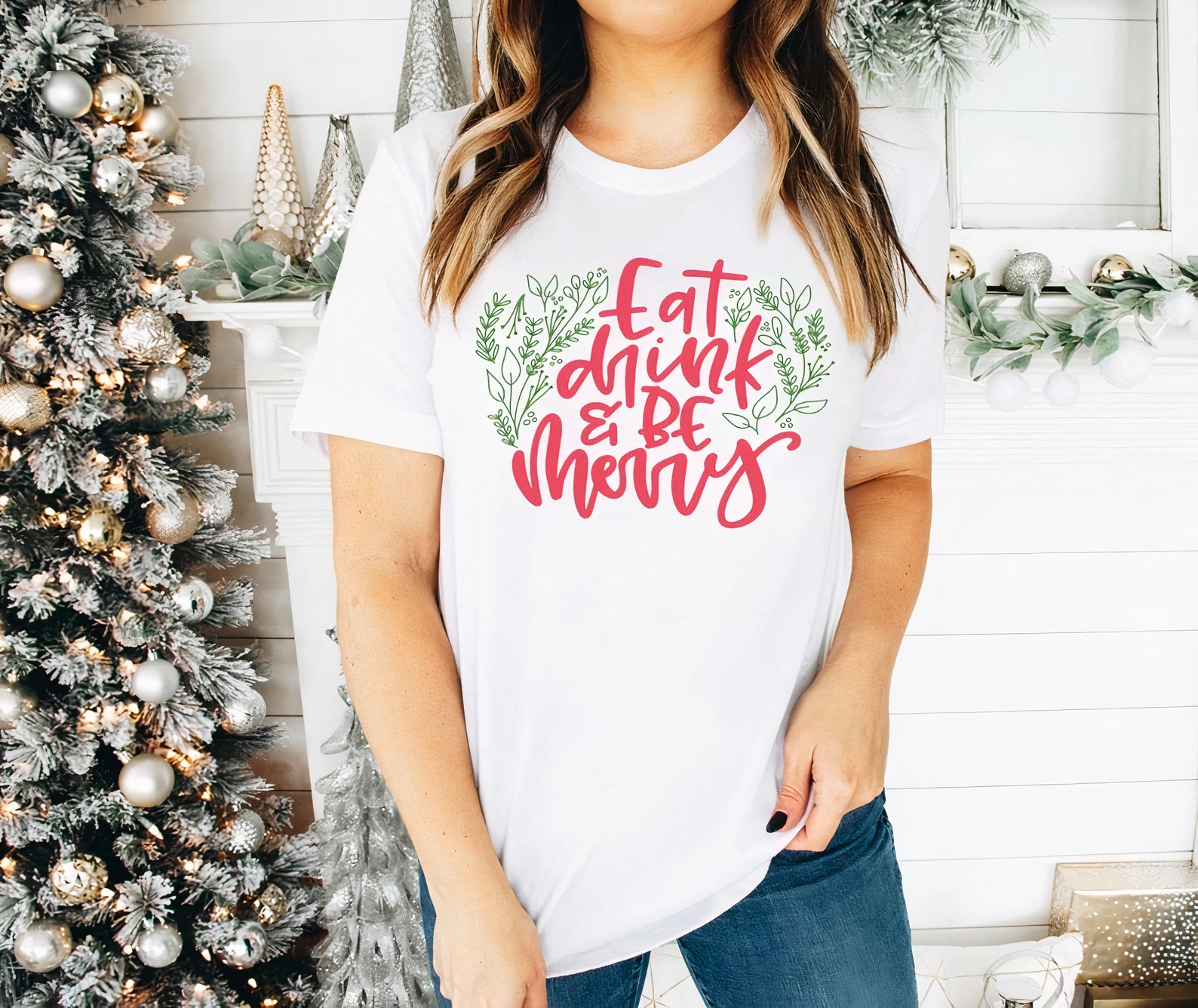 noel-icin-ozel-tasarim-t-shirt-beyaz-86343786-sw1588sh1336 Yılbaşı Noel Baskılı Kısa Kollu Oversize Bisiklet Yaka T-shirt - Beyaz