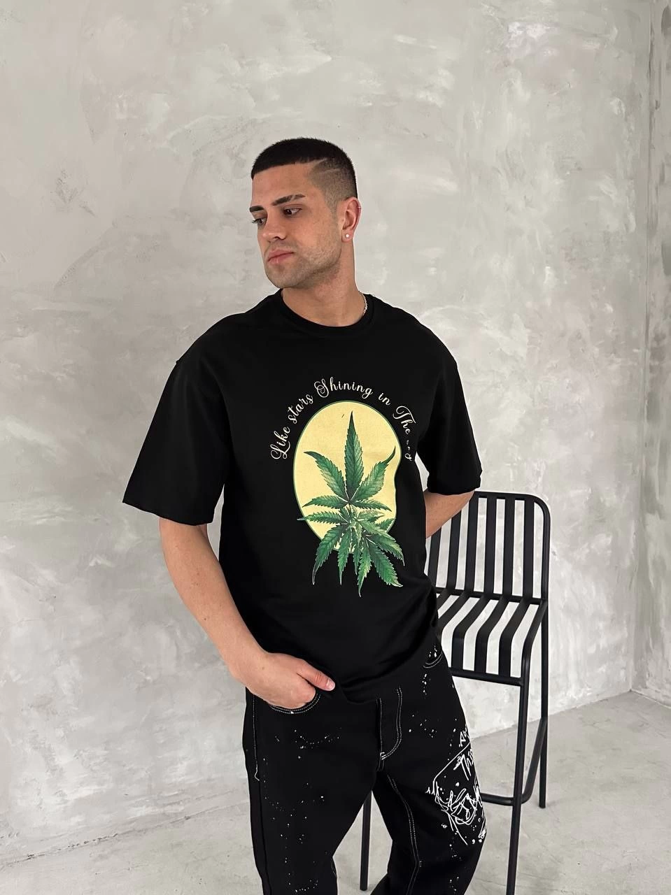 on-ve-arka-baskili-oversize-bisiklet-yaka-t-shirt-siyah-54574663-sw959sh1280 Erkek Baskılı T-Shirt Kısa Kol Bisiklet Yaka Regular Fit Yazlık Tişört - SiyahSiyah - Görsel 2