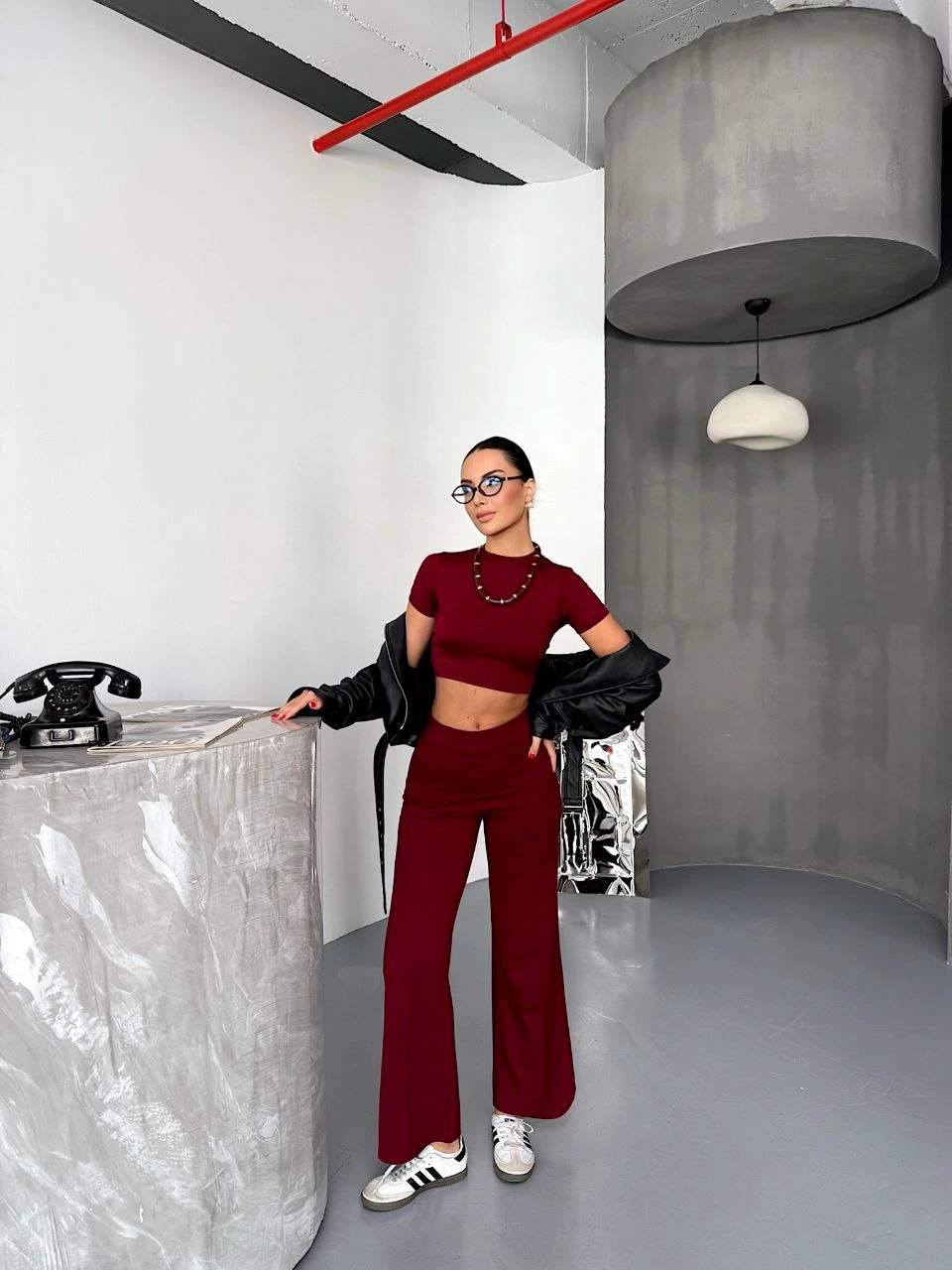 osy-modal-yumusak-dokulu-kumas-kisa-kollu-crop-alt-ispanyol-paca-pantalon-ikili-takim-bordo-35353995-sw960sh1280 Kadın Osy Modal Yumuşak Dokulu Kumaş Kısa Kollu Crop Alt ispanyol Paça Pantolon ikili Takım - Bordo - Görsel 2
