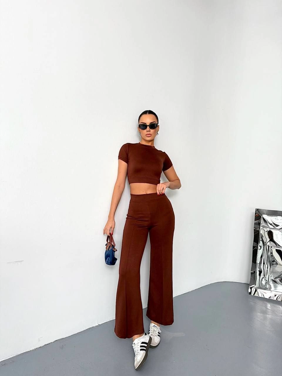 osy-modal-yumusak-dokulu-kumas-kisa-kollu-crop-alt-ispanyol-paca-pantalon-ikili-takim-kahverengi-14477658-sw960sh1280 Kadın Osy Modal Yumuşak Kumaş Kısa Kollu Crop Alt ispanyol Paça Pantolon ikili Takım - Kahverengi