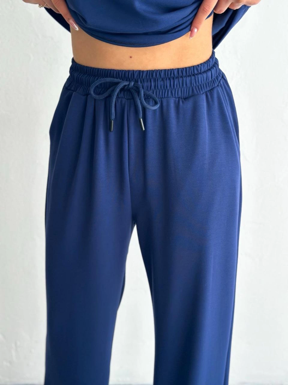 osy-modal-yumusak-dokulu-kumas-kisa-kollu-yakali-t-shirt-pantalon-ikili-takim-lacivert-76983034-sw960sh1280 Kadın Osy Modal Yumuşak Dokulu Kısa Kollu Yakalı Pantolon ikili Takım - Lacivert - Görsel 2