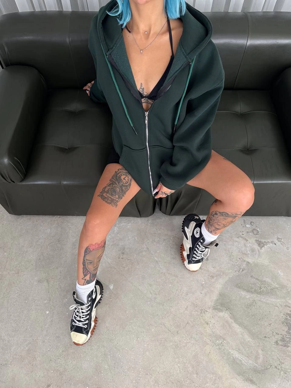 oversize-tam-fermuarli-uzun-kol-hirka-haki-45594945-sw959sh1280 Kadın 3 İplik Pamuklu Kapüşonlu Kanguru Cepli Baskılı Oversize Hoodie Sweatshirt - Haki