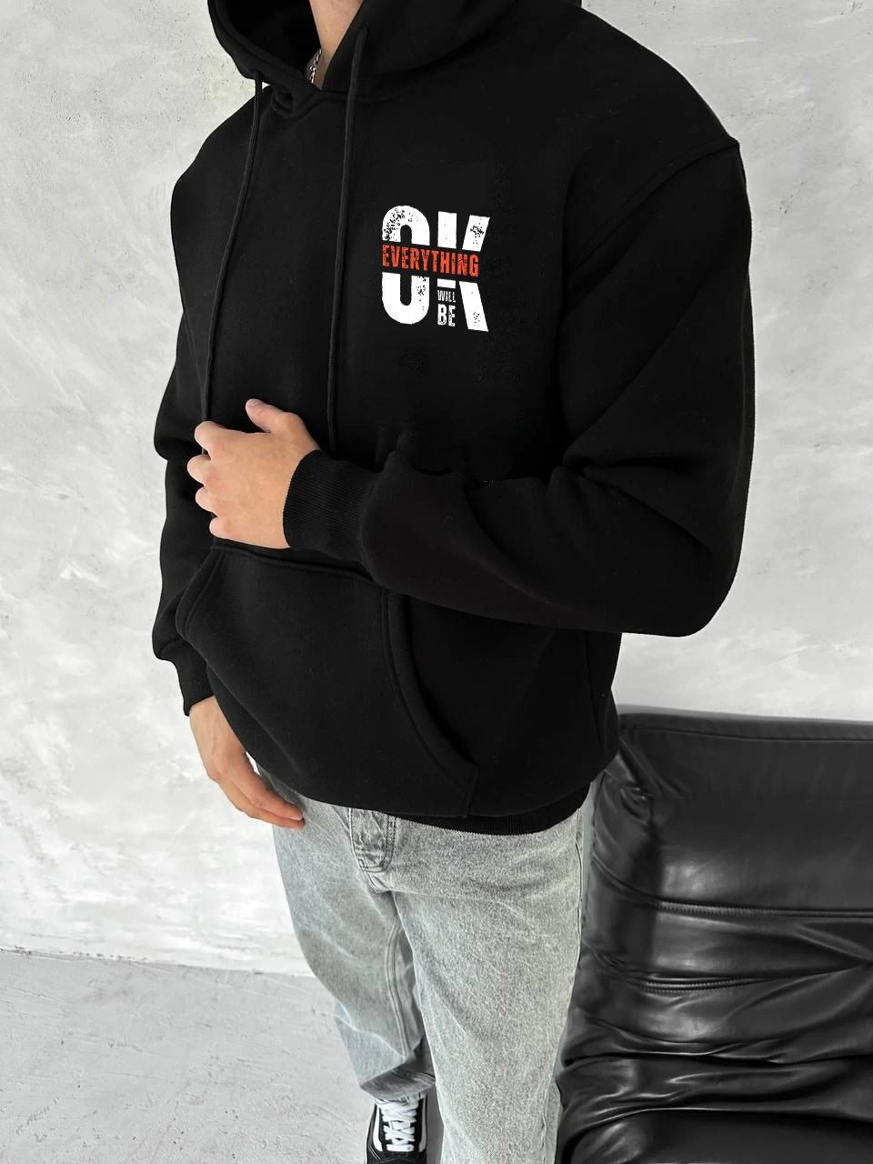 oversize-uc-iplik-kapsonlu-sweatshirt-siyah-54902933-sw960sh1280 Erkek Kapüşonlu Kanguru Cepli Sweatshirt 3 İplik Pamuklu Baskılı Hoodie - Siyah - Görsel 2