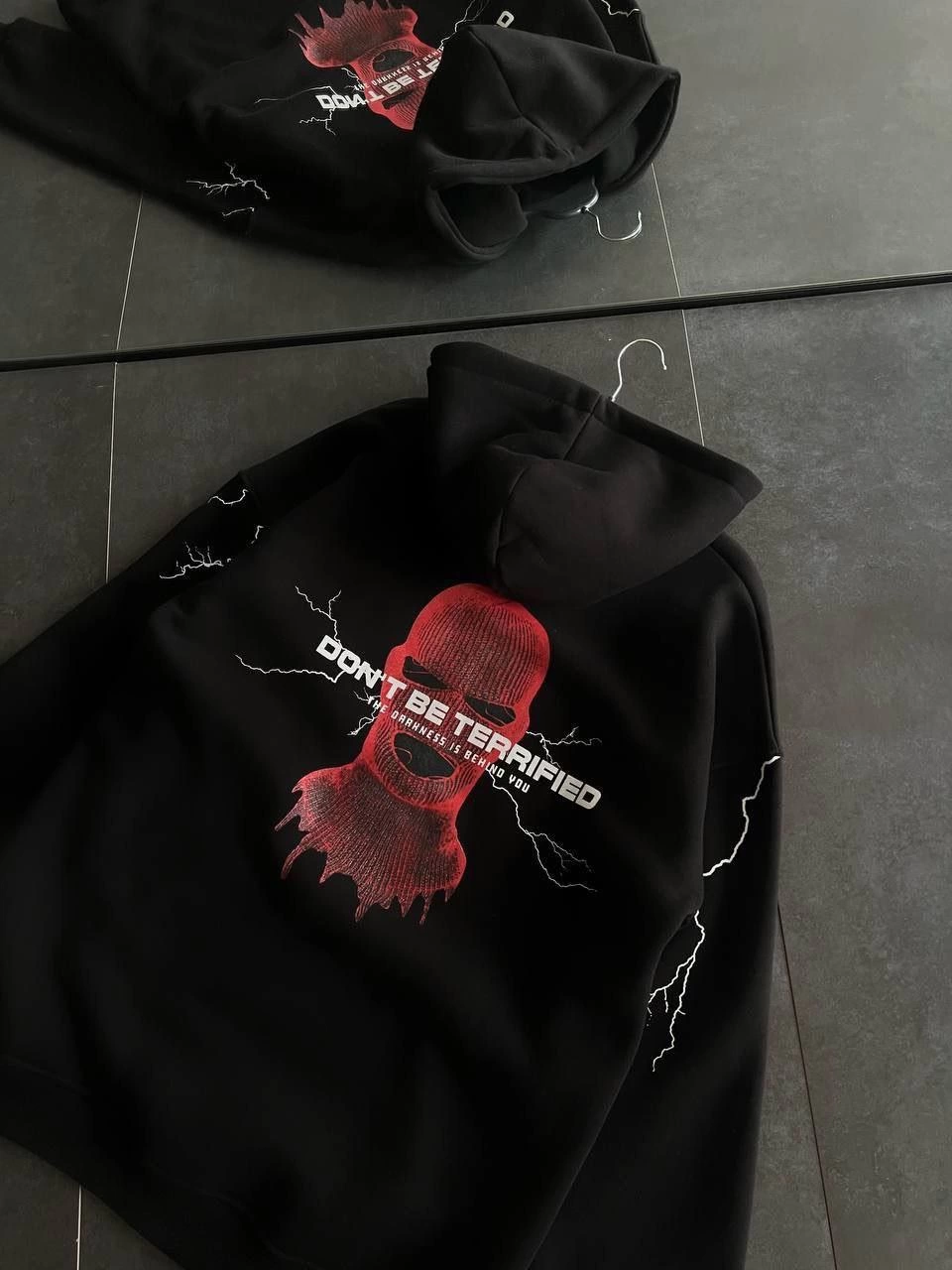 uc-iplik-kapsonlu-baskili-oversize-sweatshirt-siyah-45697586-sw960sh1280 Kadın Kapüşonlu Kanguru Cepli Sweatshirt 3 İplik Pamuklu Baskılı Hoodie - Siyah