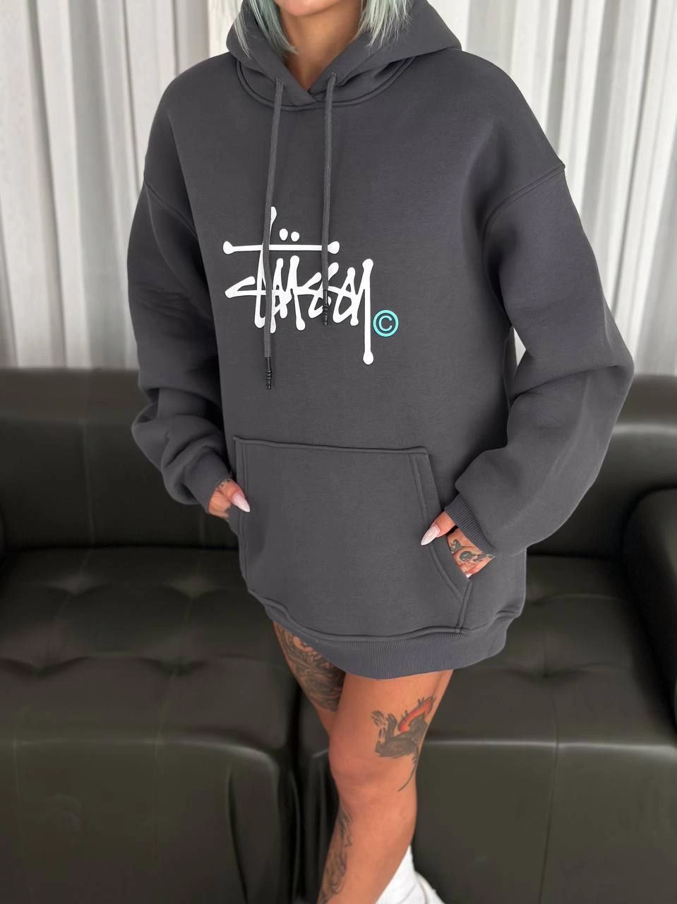 uc-iplik-kapsonlu-baskili-sweatshirt-fume-65945740-sw959sh1280 Kadın Oversize Kapüşonlu Cepli Baskılı 3 İplik Pamuklu Hoodie Sweatshirt - Füme