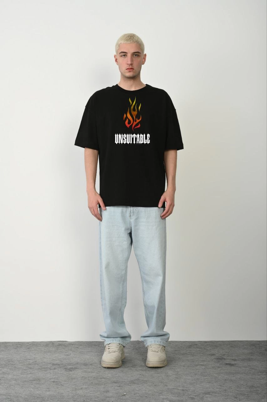 unisex-bisiklet-yaka-baskili-oversize-t-shirt-siyah-38790781-sw853sh1280 Erkek Baskılı T-Shirt Kısa Kol Bisiklet Yaka Regular Fit Rahat Kalıp Günlük Tişört - Siyah