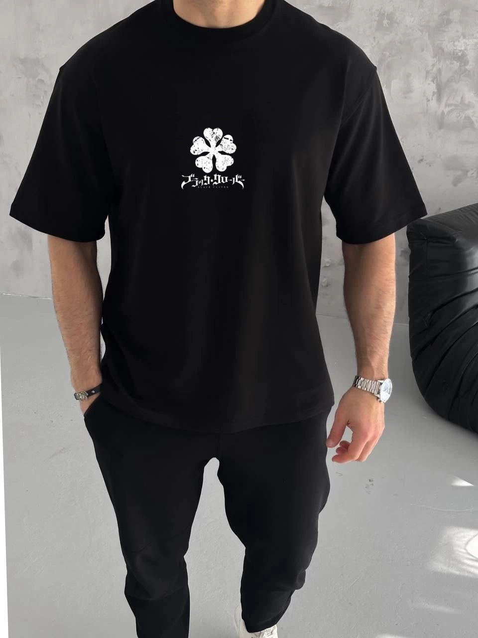 unisex-bisiklet-yaka-baskili-oversize-t-shirt-siyah-42008861-sw960sh1280 Erkek Kısa Kol Tişört Bisiklet Yaka YONCA Baskılı Oversize T-Shirt - Siyah
