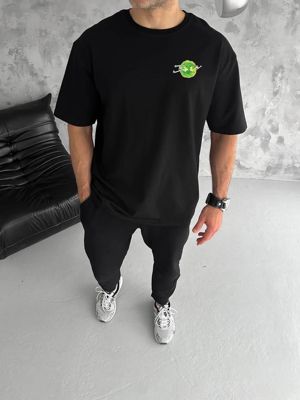 unisex-bisiklet-yaka-baskili-oversize-t-shirt-siyah-68685753-sw960sh1280 Erkek Kısa Kol Tişört Bisiklet Yaka RİCK AND MORTY Baskılı T-Shirt - Siyah