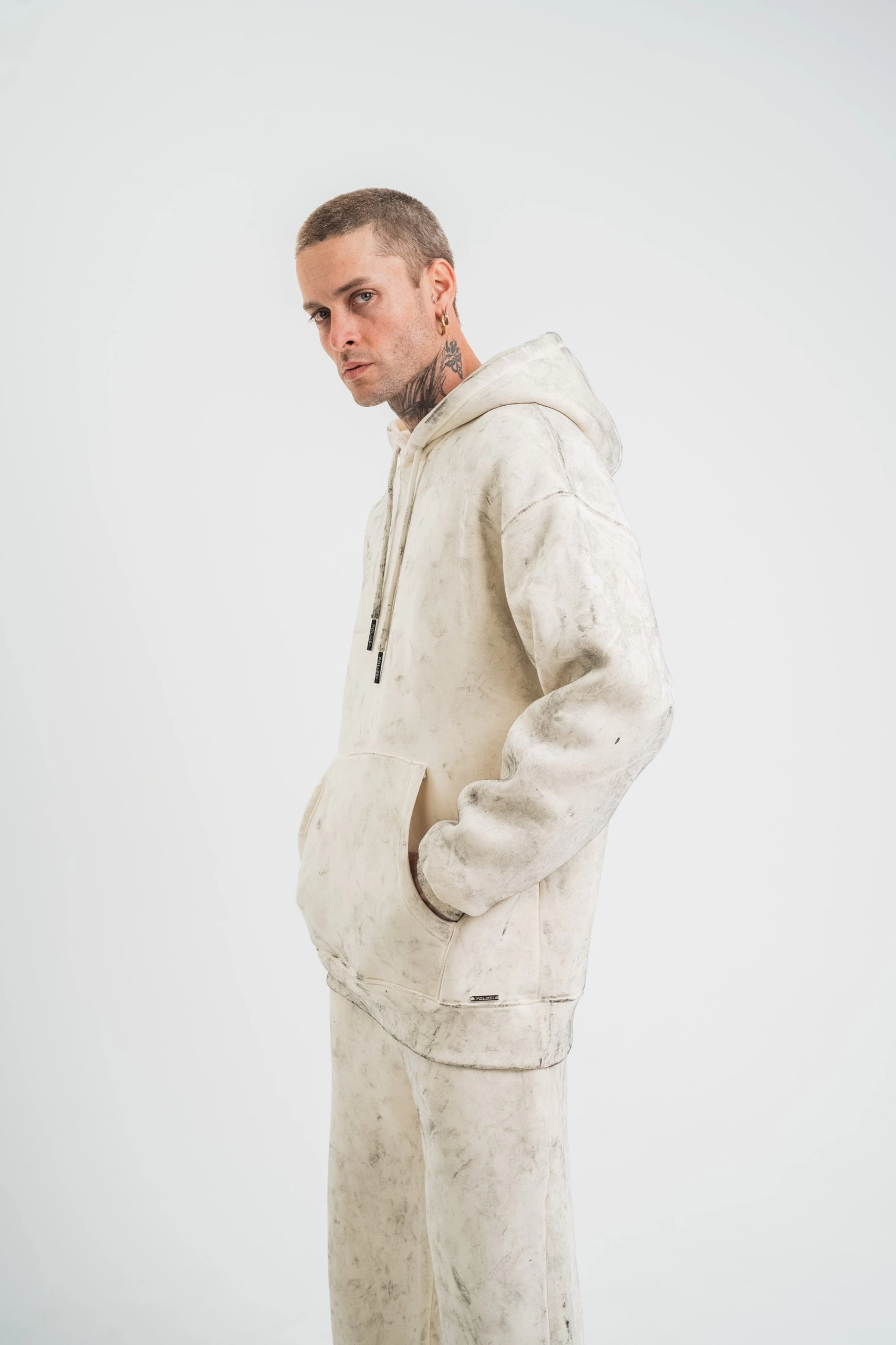 unisex-double-oversize-kapsonlu-yikamali-sweatshirt-krem-32390843-sw1706sh2560 ERKEK 3 iplik Pamuklu Oversize Kapşonlu Yıkamalı SweatShirt Hoodie - Krem - Görsel 2