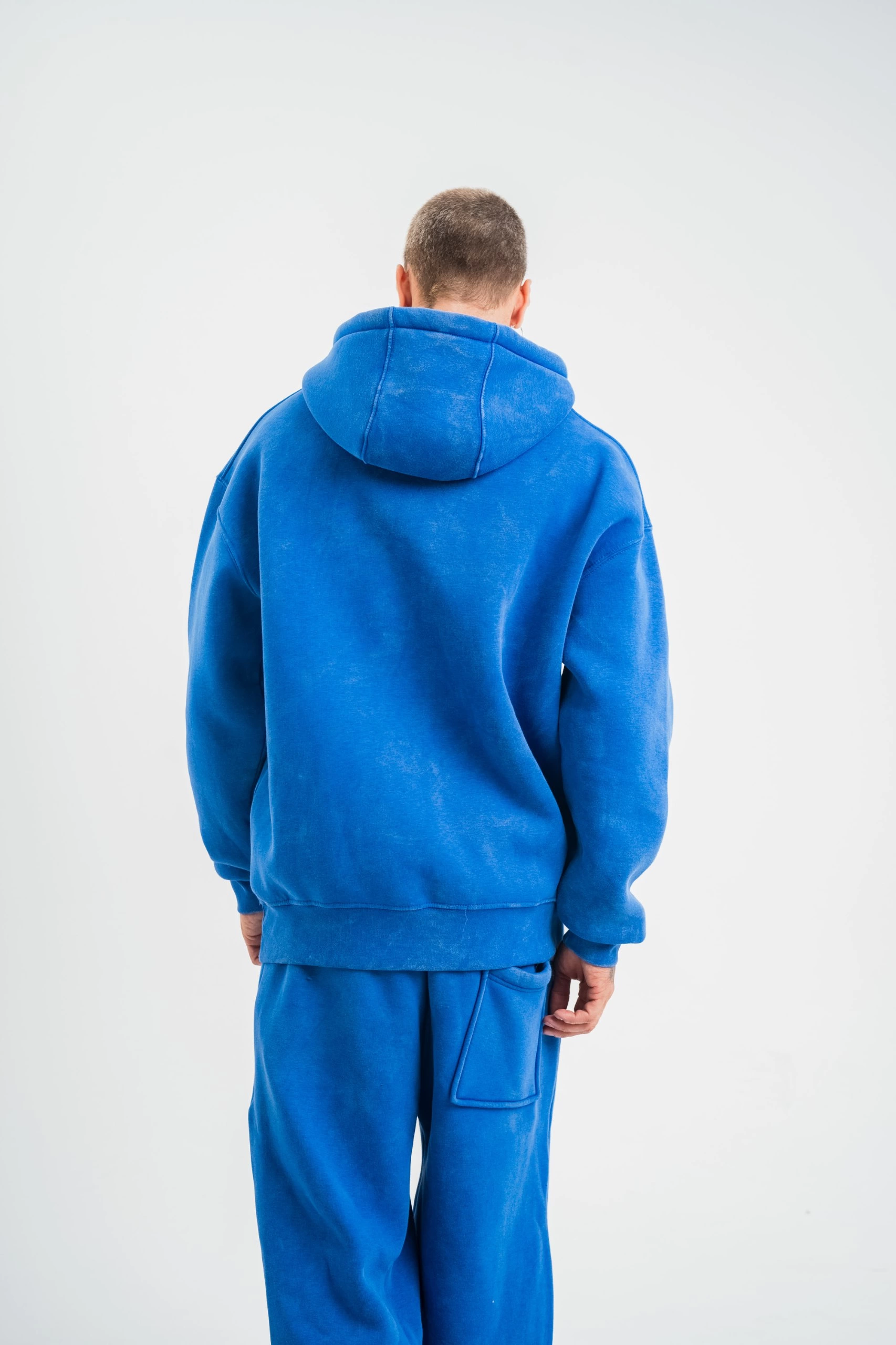 unisex-double-oversize-kapsonlu-yikamali-sweatshirt-mavi-48500658-sw1706sh2560 ERKEK 3 İplik Pamuklu Oversize Kapüşonlu Yıkamalı Hoodie SweatShirt - Mavi - Görsel 2