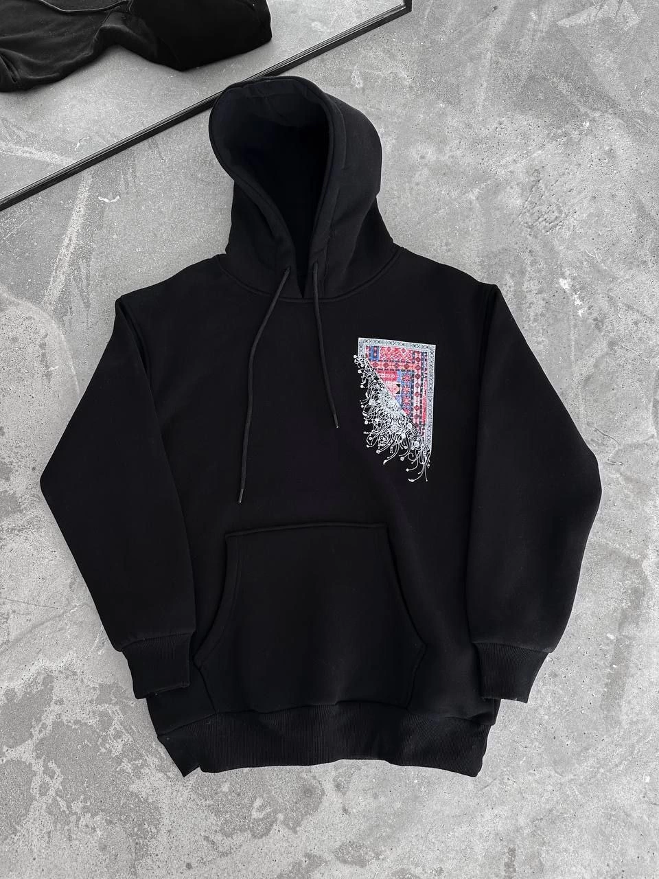 uzun-kol-kapsonlu-on-ve-arka-baskili-sweatshirt-siyah-55237251-sw960sh1280 Kadın Kapüşonlu Kanguru Cepli Sweatshirt 3 İplik Pamuklu Baskılı Hoodie - Siyah - Image 2