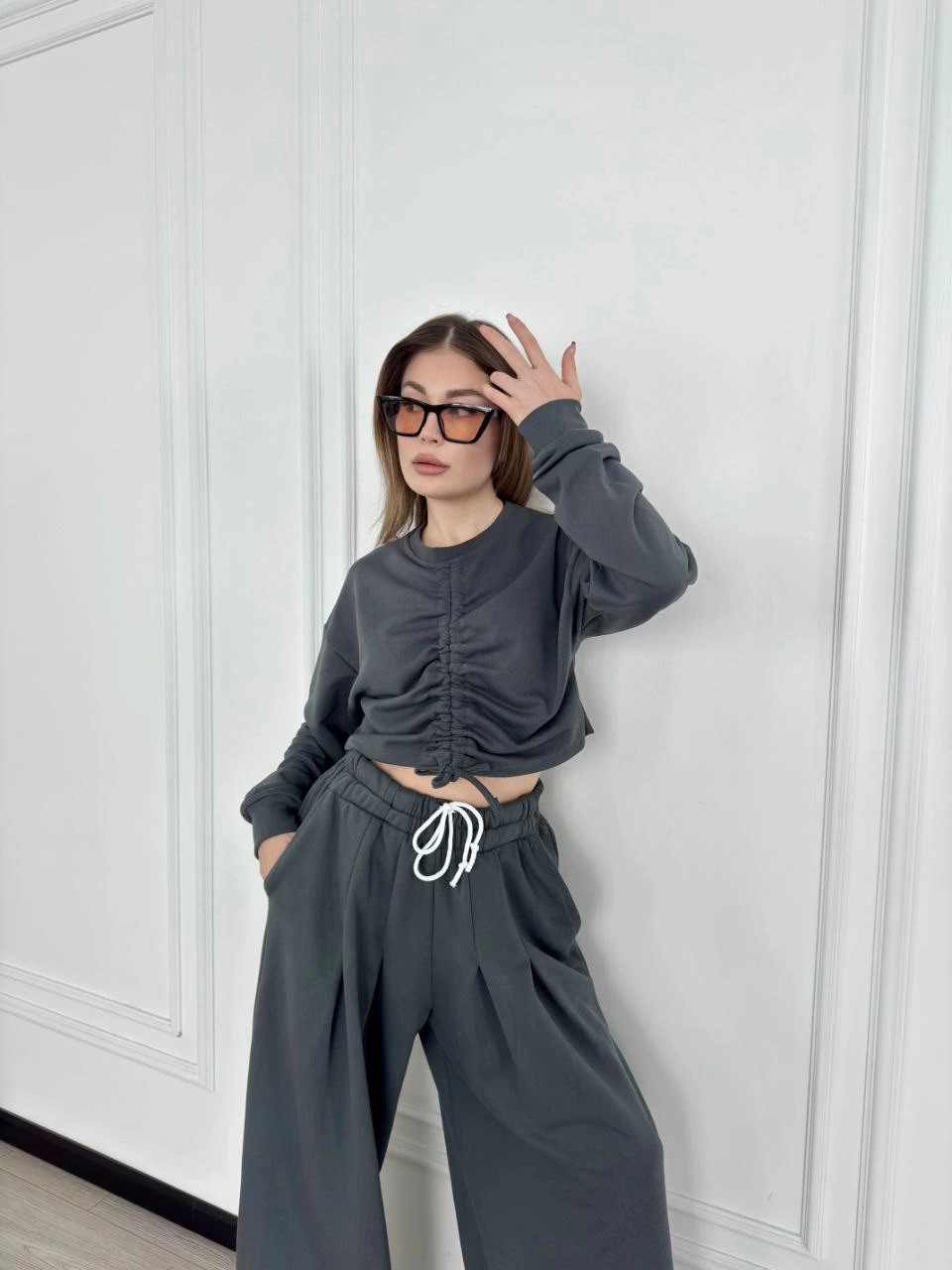uzun-kollu-badi-ve-pantolon-ikili-takim-antrasit-84473589-sw960sh1280 Kadın Uzun Kollu Önü İp Büzgülü Crop ve Pantolon İkili Alt-Üst Takım - Antrasit