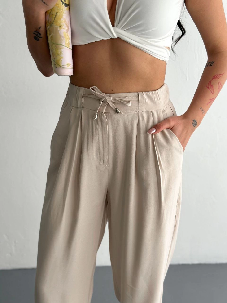 kadin-yuksel-bel-rahat-paca-pantalon-kirik-beyaz-77977364-sw960sh1280 Kadın Yüksel Bel Beli Bağcıklı Rahat Boru Paça Pantolon - Kırık Beyaz