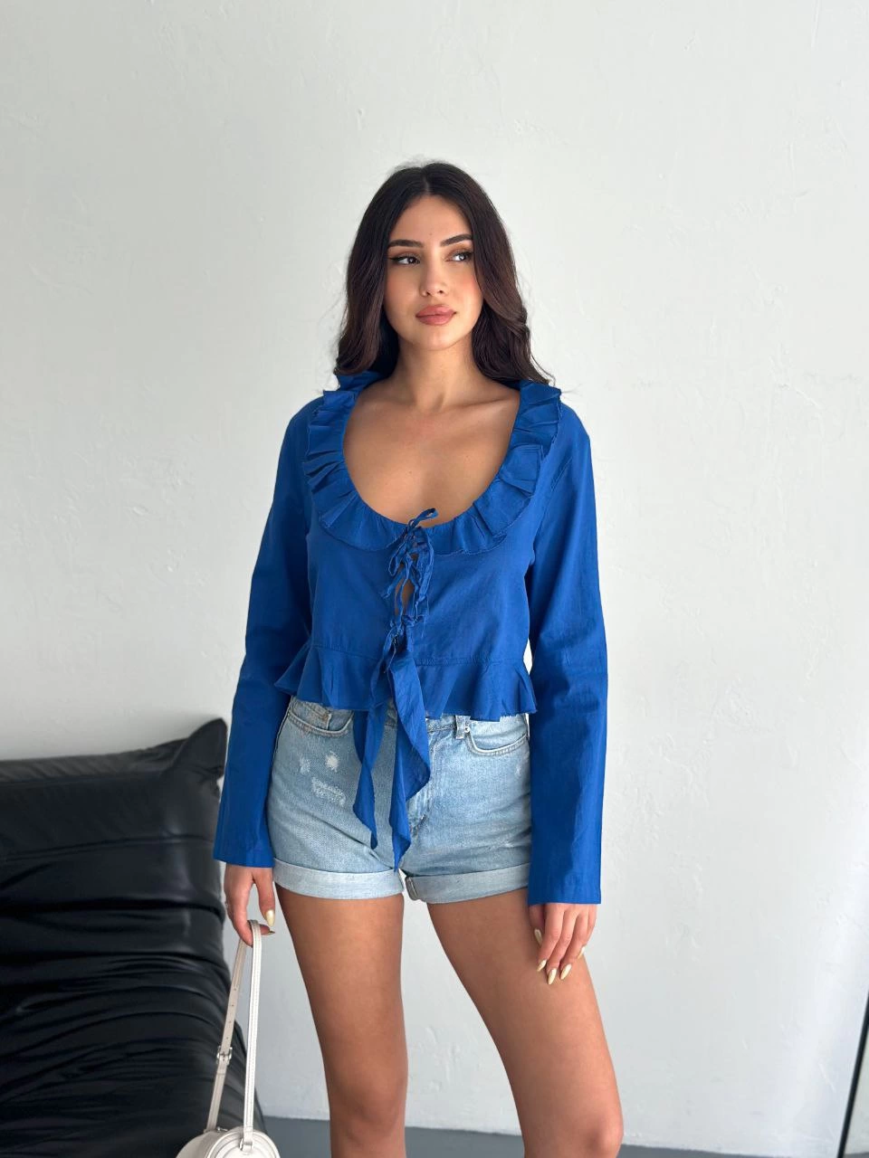 keten-uzun-kol-bagacik-detayli-bluz-lacivert-80959450-sw960sh1280 Keten Uzun Kol Bağacık Detaylı Bluz - Lacivert