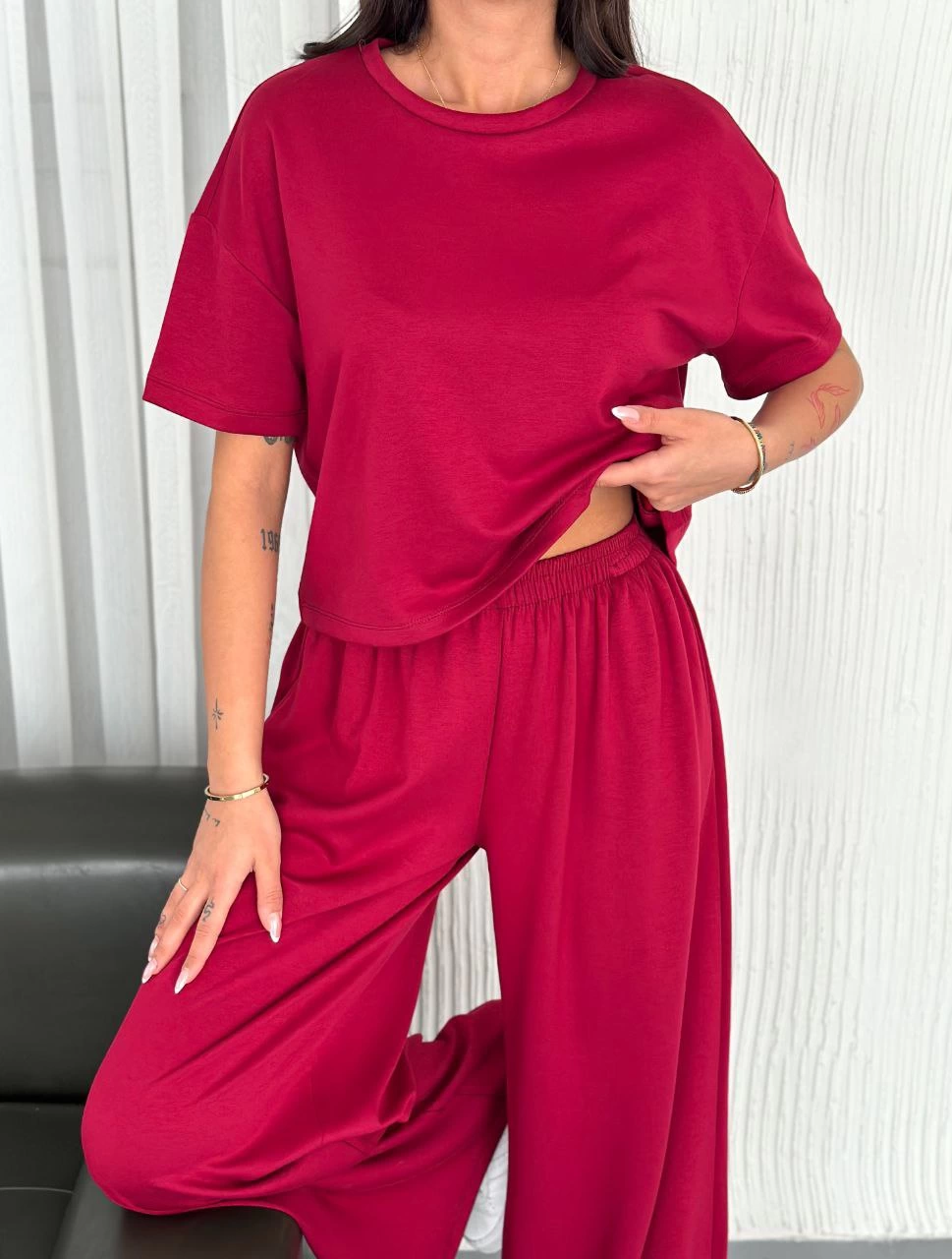 osy-modal-yumusak-dokulu-kumas-bisiklet-yaka-t-shirt-bol-paca-pantalon-ikili-takim-bordo-47315214-sw969sh1280 Kadın Osy Modal Yumuşak Dokulu Kumaş Bisiklet Yaka T-shirt Bol paça Pantolon ikili Takım -Bordo