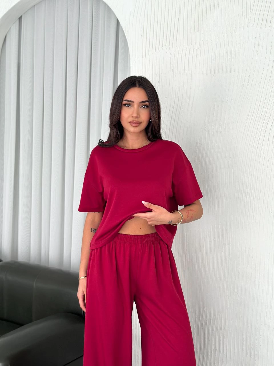 osy-modal-yumusak-dokulu-kumas-bisiklet-yaka-t-shirt-bol-paca-pantalon-ikili-takim-bordo-88239285-sw960sh1280 Kadın Osy Modal Yumuşak Dokulu Kumaş Bisiklet Yaka T-shirt Bol paça Pantolon ikili Takım -Bordo - Image 2